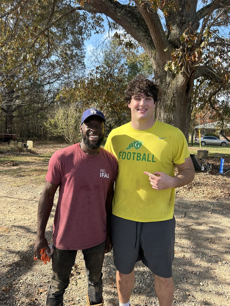 We had a bye week, so we figured we’d help serve <a href="/SankofaFarms/">SankofaFarms</a> and <a href="/alumni_cghsnc/">Gibbons Alumni</a> <a href="/KamalBell_/">Kamal Bell</a> today. The team cleared greenhouse beds, brought in topsoil, cleaned out two sheds, and reorganized one
