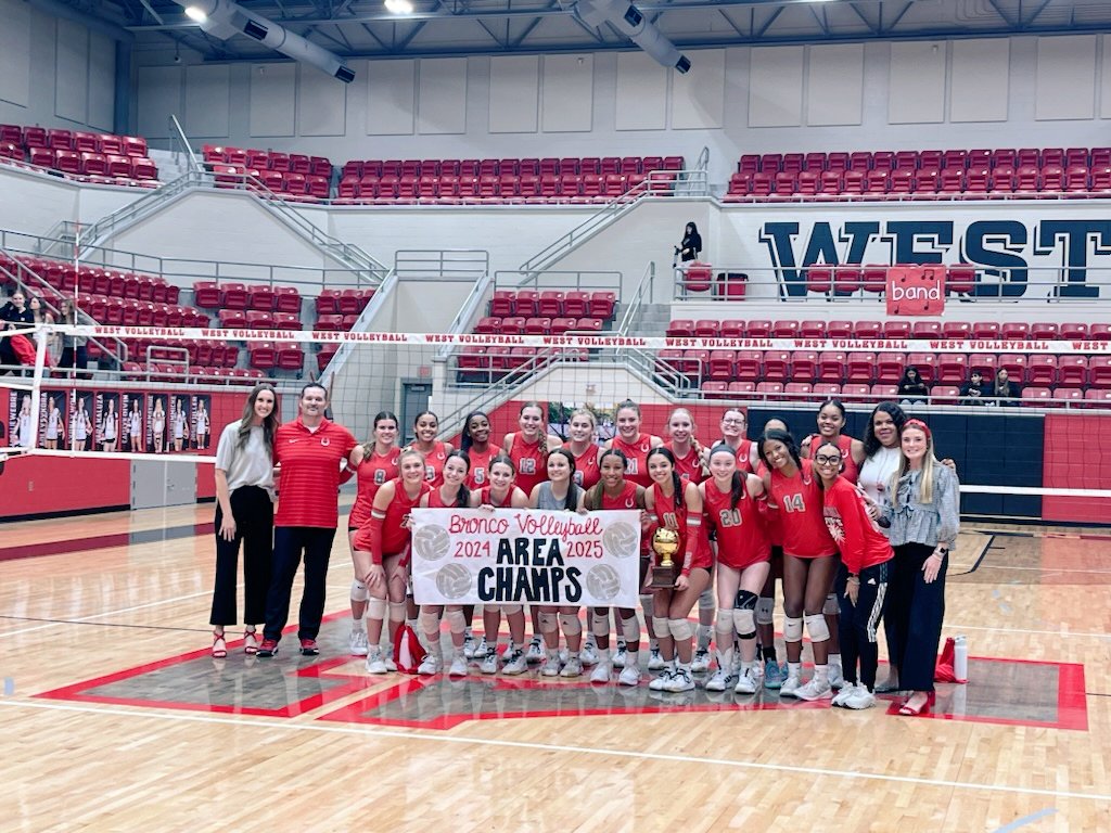 Your AREA CHAMPS!! For the 1st time in school history <a href="/VolleyballLBHS/">Lake Belton Volleyball</a> is Round 3 Bound!! Great job <a href="/allwaits10/">Allison Waits</a> for having them ready!!!