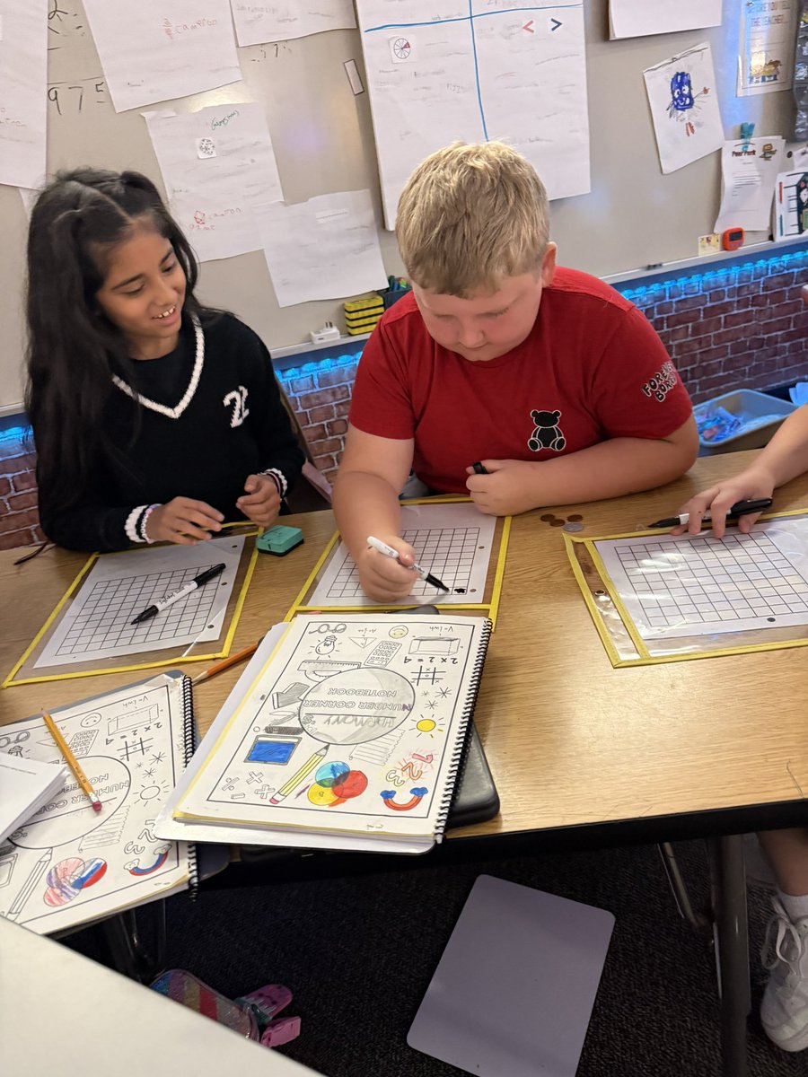 CnhBethechange's tweet image. Connecting money to decimals to fractions! Student worked so hard together to add up their coins and represent the value of them @HumbleElemMath @HumbleISD_OE #everychildeveryday #makemathmatter