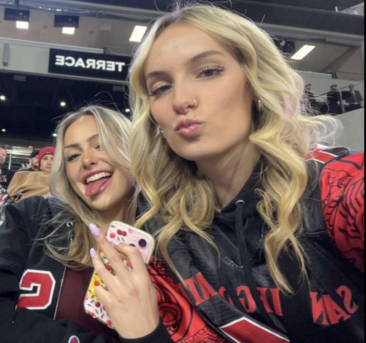 Tracey S tweet media