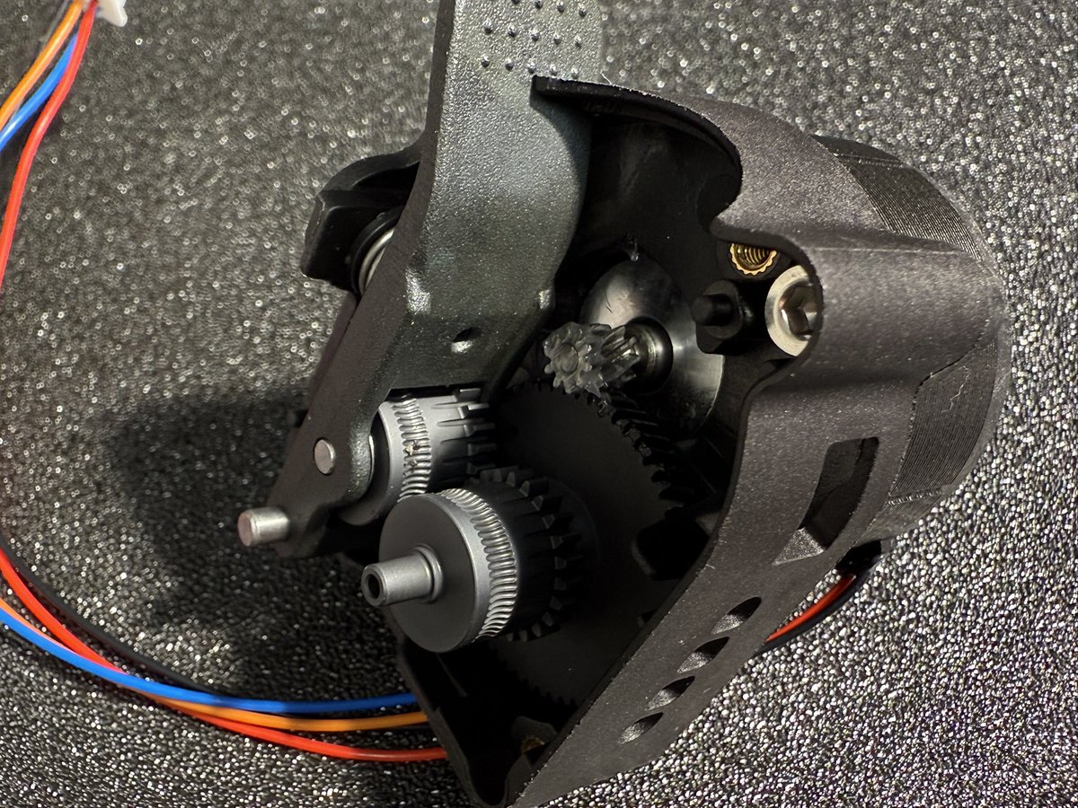 Fabreeko_Hector's tweet photo. Here’s a peek inside the new @phaetus3D Apus 2 extruder! The build quality is seriously impressive—top-notch materials and engineering. 👀 #3DPrinting #Phaetus #Apus2
Available now at https://t.co/02sGTpbAdd https://t.co/mF4QN0ZTA0