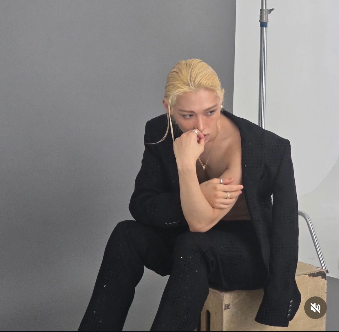 “ I got some of the shots back, <a href="/bittxnsnake/">—- ᴘᴀʀᴋ</a>.” she’s pulling photos from a folder and sliding them towards Baek.