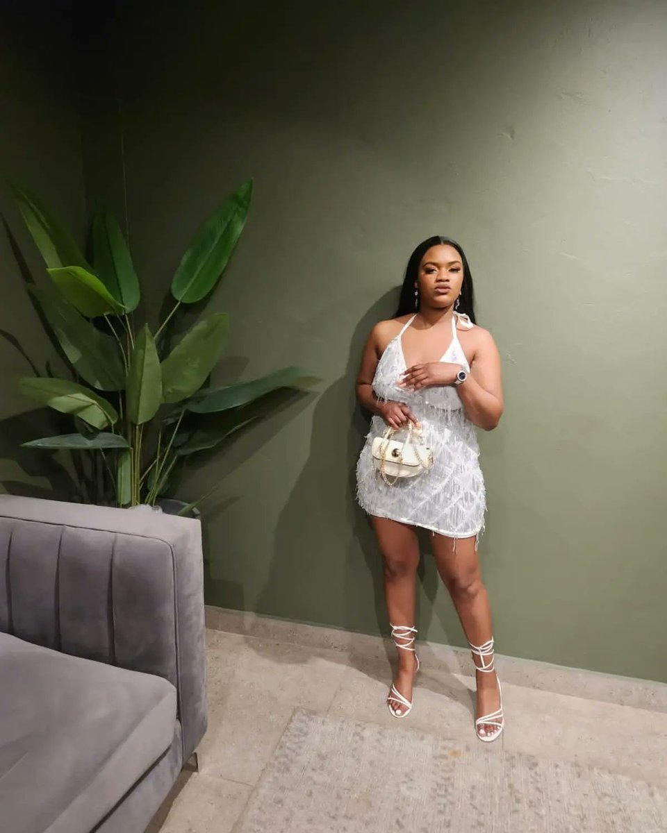 KLifeto's tweet photo. God's Grace.. 29 ain't looking bad ❤️🤗😍🌼 https://t.co/3LaEVhGEos