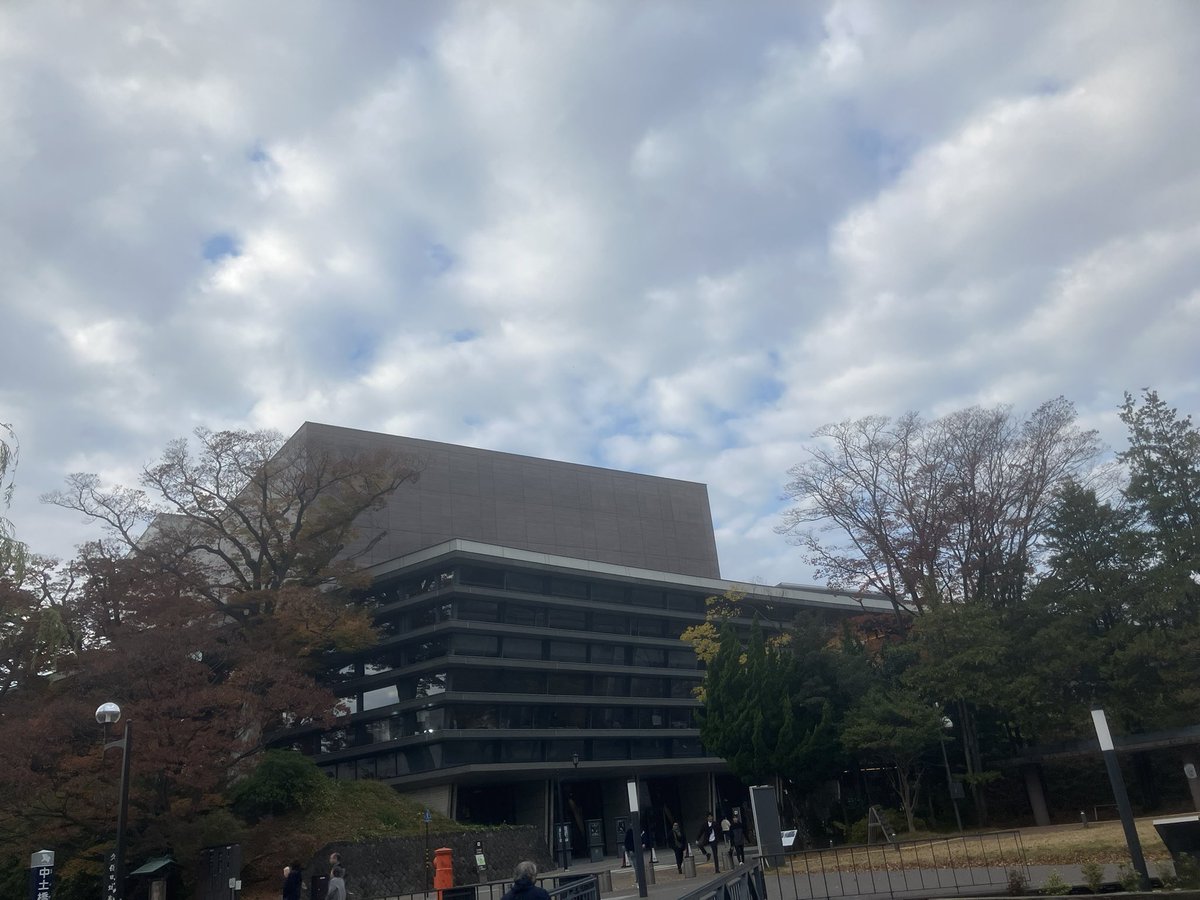 symphony_b23's tweet photo. ミルハス到着。
ミルハスでのライブ参戦は徳永さんのライブで今回を含み3回、
3月のT-BOLANの時にも訪れてるため、
今年2回目の通算4回目っす。
#徳永英明
#ALLBEST
#ミルハス
#秋田 https://t.co/884nfGt8kI