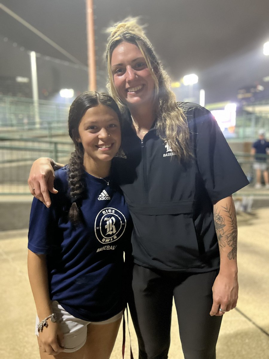 KeoMellyn's tweet photo. Had an awesome time getting to shadow Nikki Carvino and more of the Rice Athletic Trainers today!! Thank you for sharing the knowledge! Look forward to more! @RiceBaseball @WHS_SportsMed17 @CoachTMiller18 @Willis_HS_TX @WillisWildkats1 @ScottyMac94 https://t.co/lmJH3GLNOz