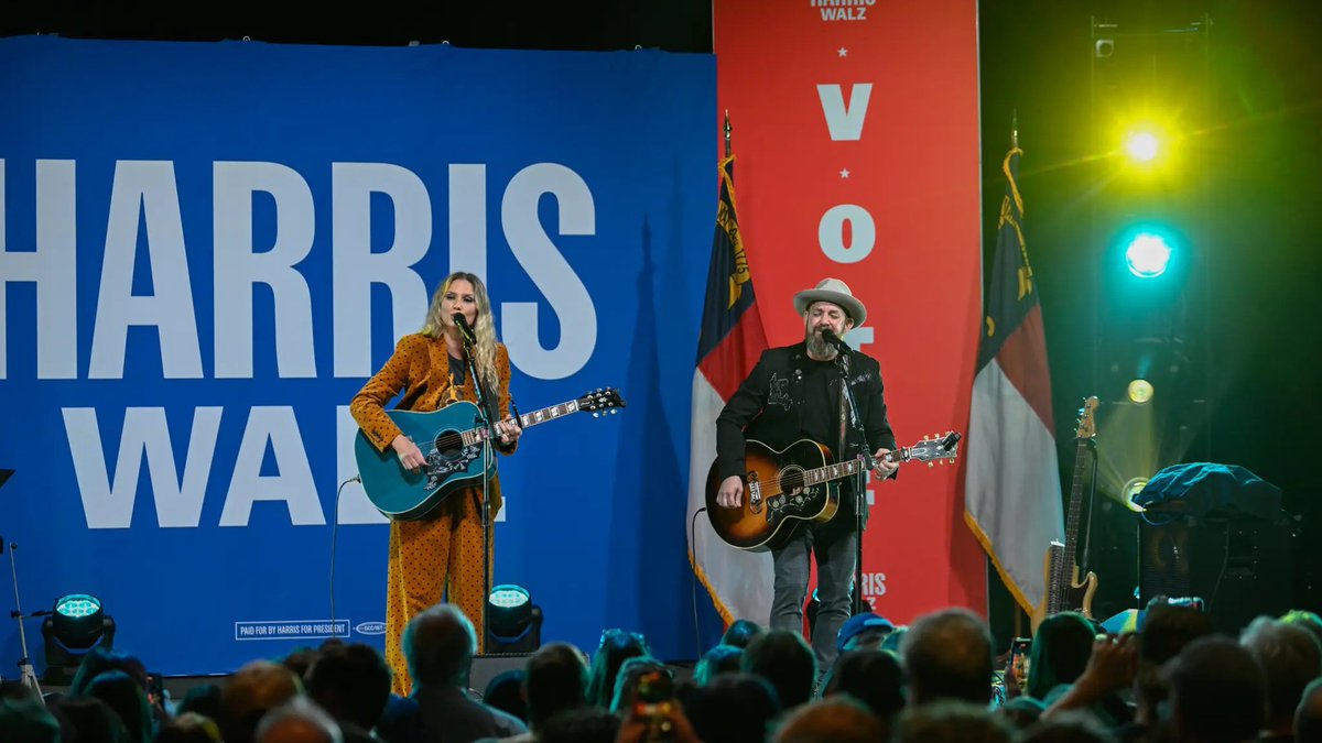 MarioNawfal's tweet image. 🇺🇸 KAMALA CAMPAIGN’S $20M CONCERT SPENDING LEAVES CAMPAIGN IN DEBT

Kamala’s campaign spent up to $20 million on swing-state concerts with Jon Bon Jovi, Lady Gaga, and Katy Perry the night before her election loss to Trump. 

The spending spree left the campaign $20 million in…