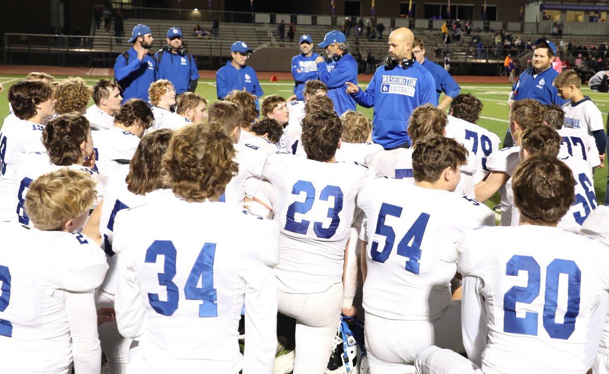SDofWashington's tweet photo. Blue Jays Knock Off Eureka in District Football Semifinals, 14-13. Click the link below for the story.
https://t.co/PVoTef4wWU @WHSBlueJays https://t.co/FrUVujwCQv