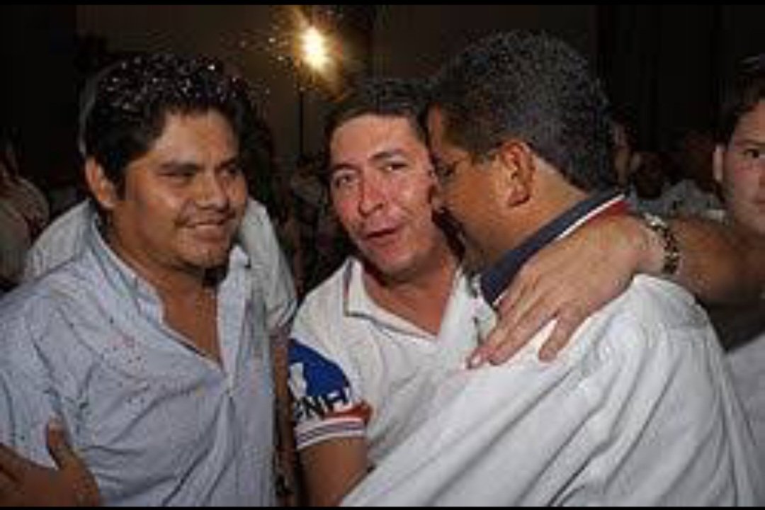 WalterFlako's tweet photo. @waraujo64 Esta es tu realidad lambiscon 😂😂😂 https://t.co/uVqZHiJ3MA