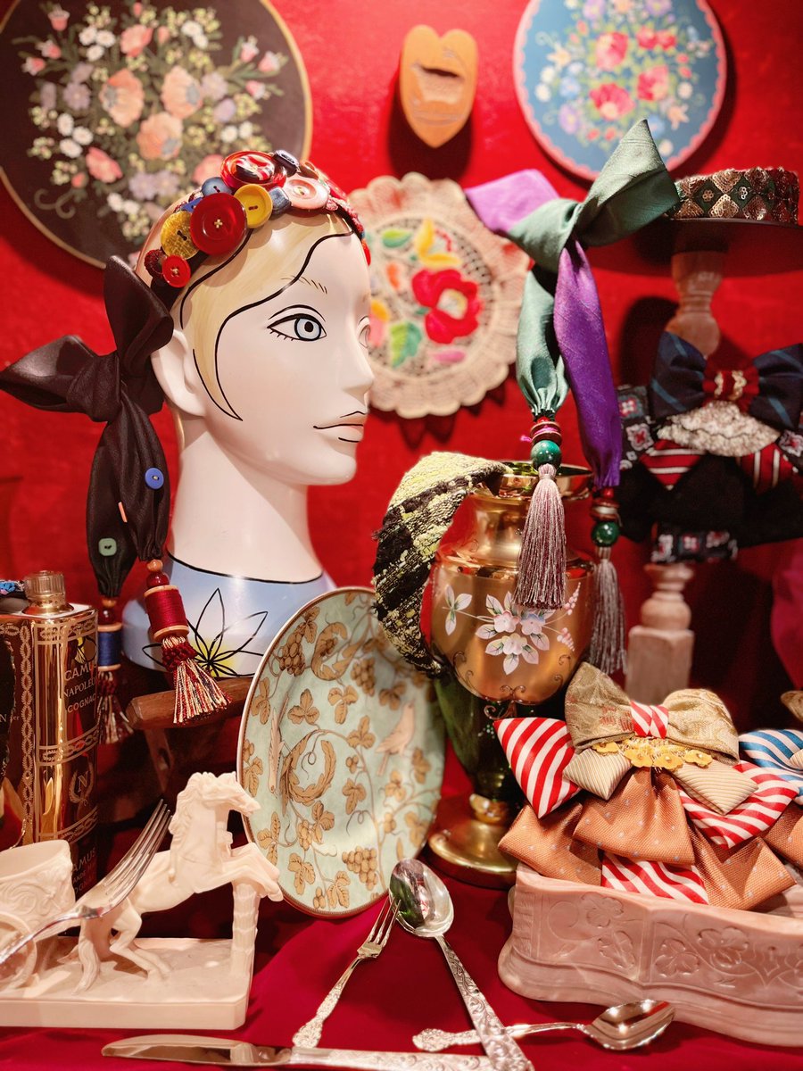 nishiko0414's tweet photo. ▶︎デザフェス60◀︎
出展日： 11/16(土)-17(日)
出展名： WiTCH WATCH
ブース： 南館1階 【K-486.487】
----------
1点物のカチューシャ屋
新作にYUIシリーズは糸巻き🧵
ノーマルカチューシャにはコラソン(ハートモチーフ)などが登場します🫀
#デザフェス60 
#デザフェス60リポスト@designfesta https://t.co/SHQeiopdmm