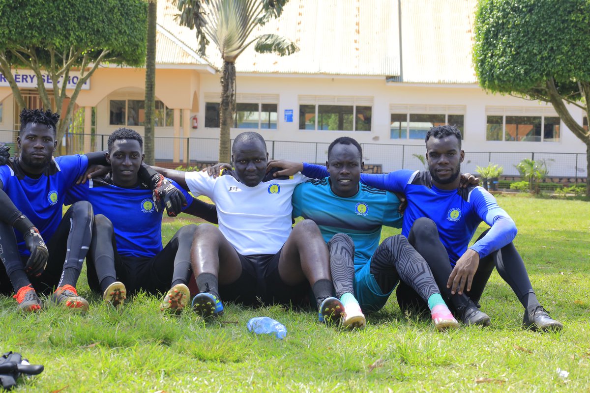 URAFC_Official's tweet photo. Our former goalkeeper @AlionziN made a special return to the team, joining the squad in training and sharing invaluable words of wisdom with our goalkeepers. Alionzi, whose legacy as a fearless keeper lives on inspired the team with stories of resilience and hard work. His visit was a motivating boost, reminding everyone of the dedication required to reach the top. Once a tax collector, always a tax collector!

#URAFC | #OneTeamOneDream