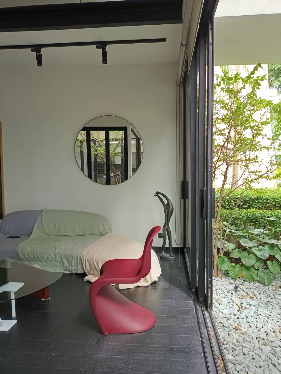 - Amore SC49 Mirror Dia 115 cm. - Bronzed Brass Frame, Silver Coloured Mirror, Textile Backing

---
24110701 SO2406.0069 Khun Peerapat
#iweb3 #krsuccess #furniture #photography #delivery #ssudjai #norsedelivery #Web3SocialMedia