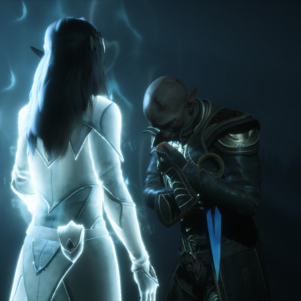 teturelira_'s tweet photo. the way he resembles a little boy here trying to protect himself, build some form of a wall to distance himself from her, to feel some form of control over whats going to happen but he is helpless, its just a pointless try 
#veilguardspoilers https://t.co/TwDFbO6s1j