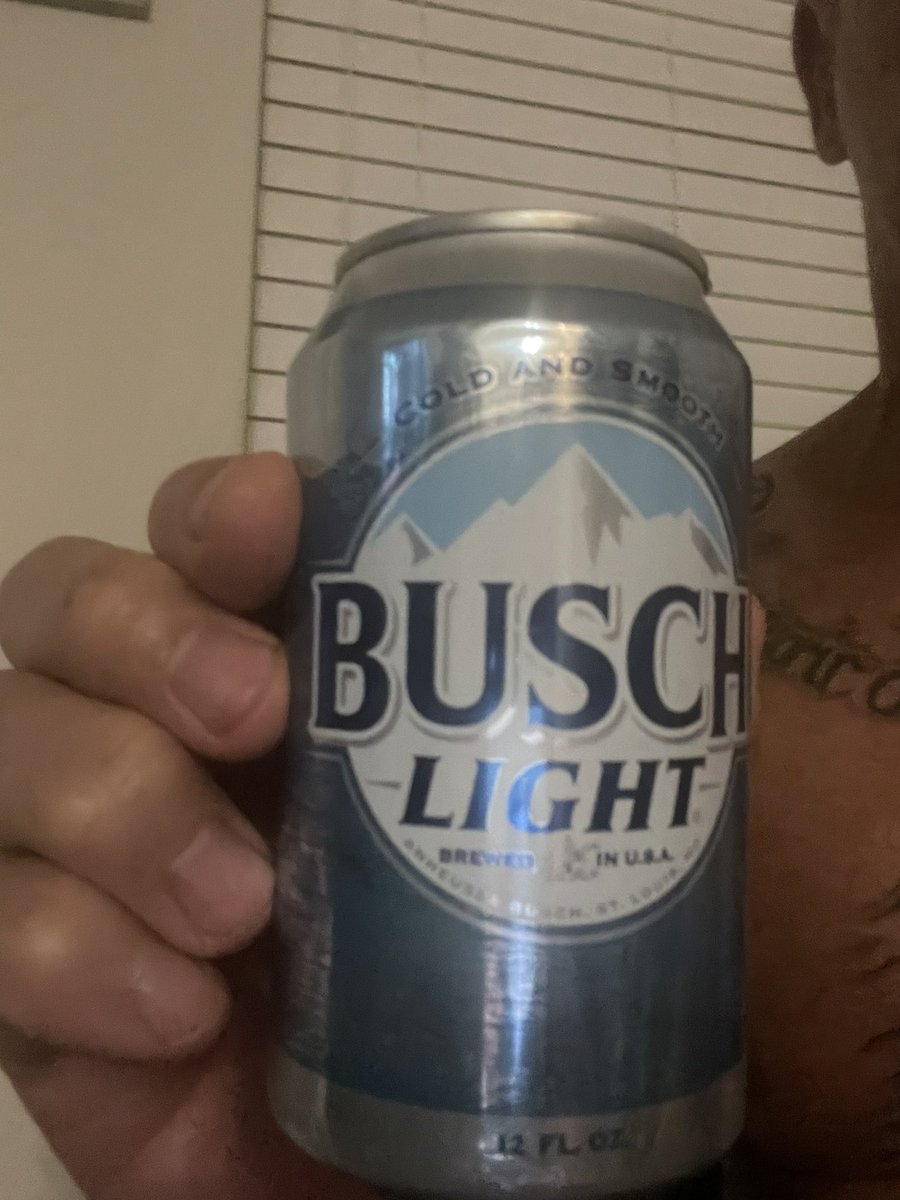 SuperMexCTM's tweet photo. Specs special $15.97 a 24 pack of Busch light! 🔥🔥🔥🔥🔥 https://t.co/gXbr2iMm8k