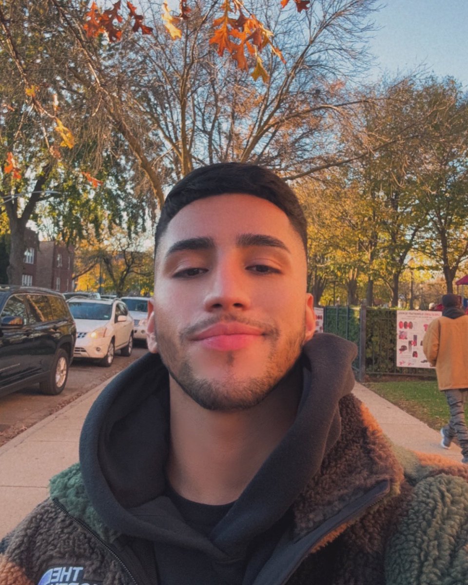 ReyEliah's tweet photo. You wanted fall 🫶🍁💛🧡🖤 Here it is 😏 https://t.co/vZqh0qRxC2