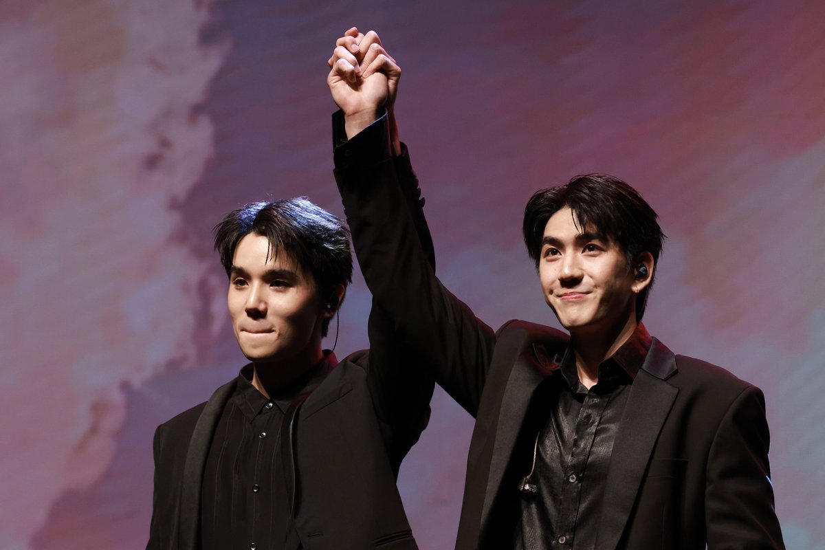 GMMTV's tweet photo. Thank you for the love and support for the first session.🫶🏻
The second session coming up next!✨

#Jimmysea1stFMinUSA 
#JimmySeaUSandLatAmTour
#GMMTV https://t.co/LTnFoImxBY