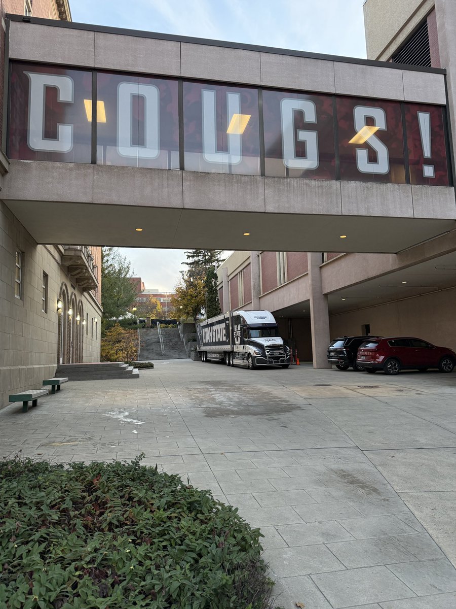 Unloaded and parked until after half tomorrow. Off duty until then. Go Aggies! 🏈🐮 @usufootball  @usuathletics @usu_equipment @utahstatealumni