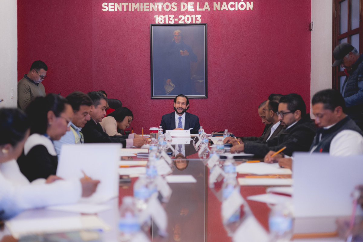 JosePablo_Monte's tweet photo. Con el objetivo de implementar el Programa Migrante Mexiquense - Operativo Invierno 2024, para ofrecer a los migrantes mexiquenses y connacionales, orientación, apoyo y asistencia en su visita o tránsito por el Estado de México en el próximo periodo vacacional, llevamos a cabo una reunión de trabajo con las dependencias participantes con la finalidad de coordinar las actividades que se ejecutaran a fin de procurar su seguridad y la de sus bienes, así como evitar que sean víctimas de abuso y extorsión.