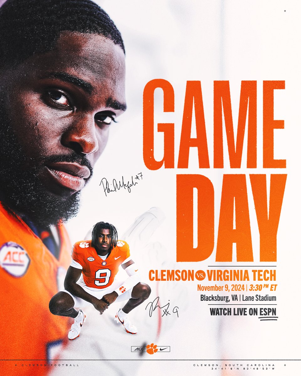 ClemsonFB's tweet photo. Spot the ball. https://t.co/g2dAhX6jhJ