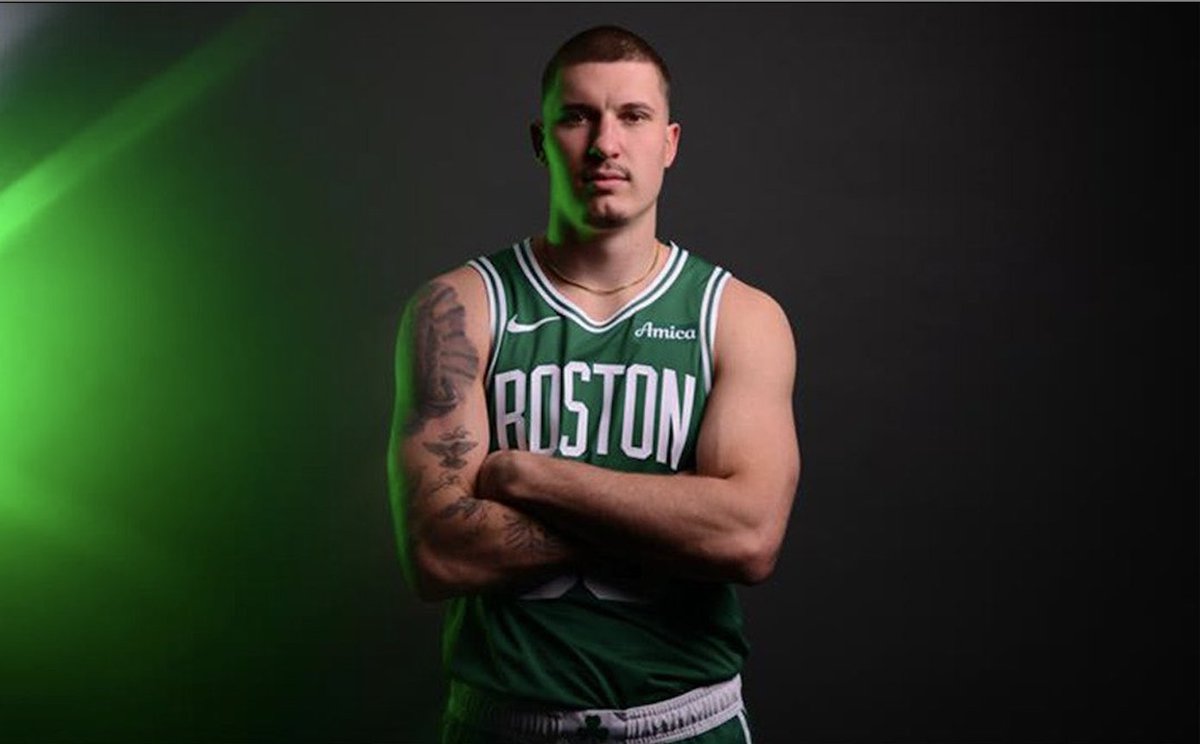 Baylor Scheierman on Opening Night for the G League

- 31 PTS
- 12/20 FGs
- 6/13 from 3
- 7 AST
- 7 REB

Too good for the G League