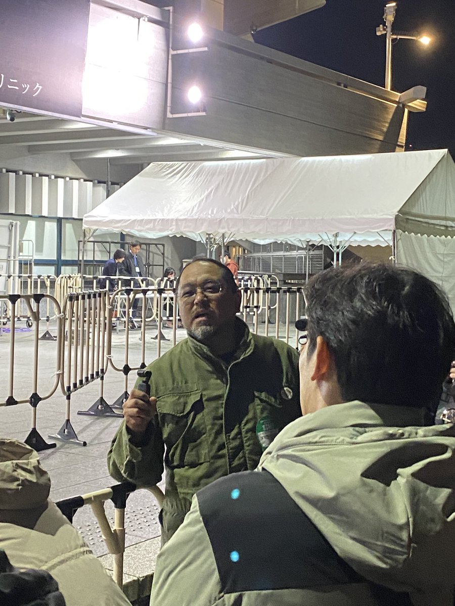 5150Msg's tweet photo. 11/8とんねるず THE LIVEに音漏れ隊として参戦！マッコイ斎藤隊長&amp;こにわさん&amp;熱心なワンフーの方々と〜楽しく過ごしました♪マッコイ隊長‼️こにわさん‼️思い出をありがとう‼️🤣
#とんねるずTHELIVE 
#マッコイ斎藤
#こにわ
#ワンフー https://t.co/6r3KFJDgQt