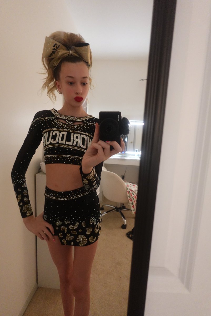 wc_sarah2's tweet image. Obsessed with our new unis #wcss