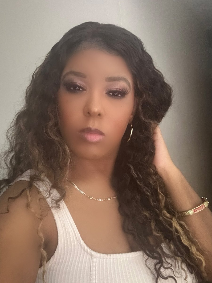 goddess4ever1's tweet image. Makeup tutorial for this eyeshadow look using the Urban Decay X Smiley Naked Eyeshadow Palette is up on my YouTube channel.Make sure to check it out.Also don’t forget to subscribe,like & comment. youtu.be/oDCEGNLXXoE?si…
#makeuptutorial #makeuplook #eyeshadowtutorial #urbandecay