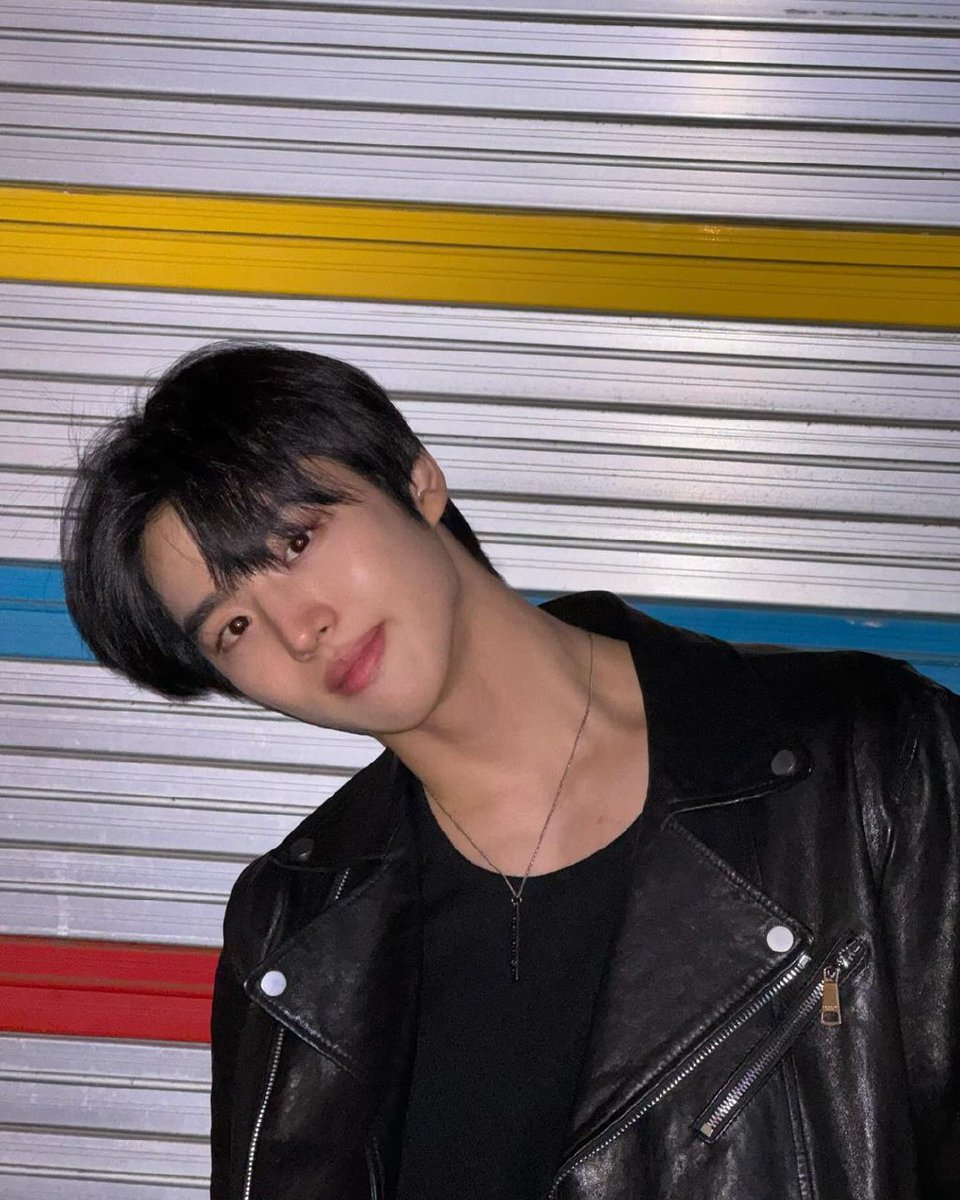 todayHONGSEOK's tweet photo. 241104 오늘의 홍석 | today's HONGSEOK
Hongseok's (_hongseokie) Instagram Update 

[#HONGSEOK] Power up💥

🔗 https://t.co/ZOIkya4Egi

#양홍석 #홍석 https://t.co/jJQU2bmFQP