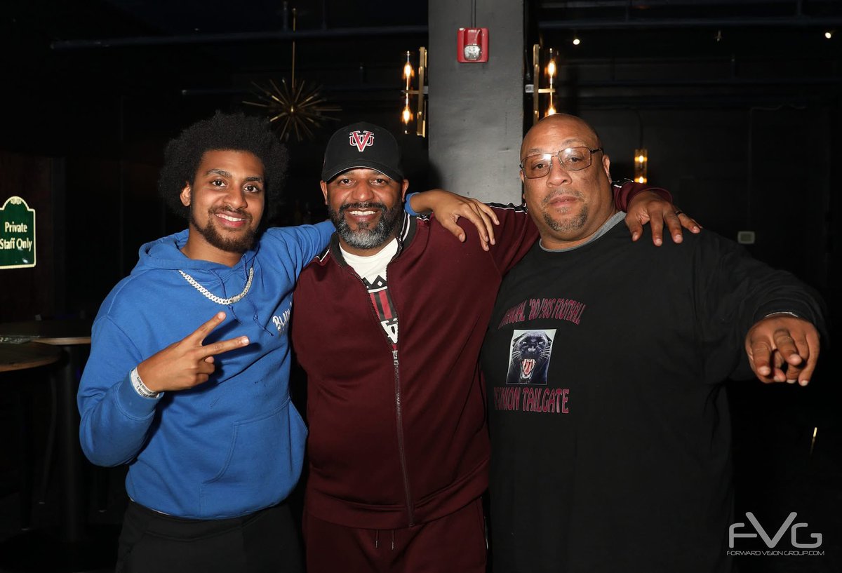 young__tc's tweet photo. Always good vibes when I’m with my pops 🫡😎 https://t.co/oQpqKkMPDF