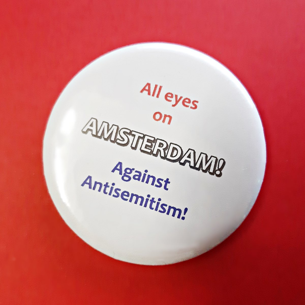 Die Gewalttaten gegen israelische Fans in Amsterdam sind unerträglich. Wir fordern eine schnelle und umfassende Untersuchung und eine entschiedene Haltung #AgainstAntisemitismus! Wir dürfen nicht wegschauen!
#AllEyesOnAmsterdam!
Button jetzt im Etsy-Store:
tinyurl.com/23yus5qf