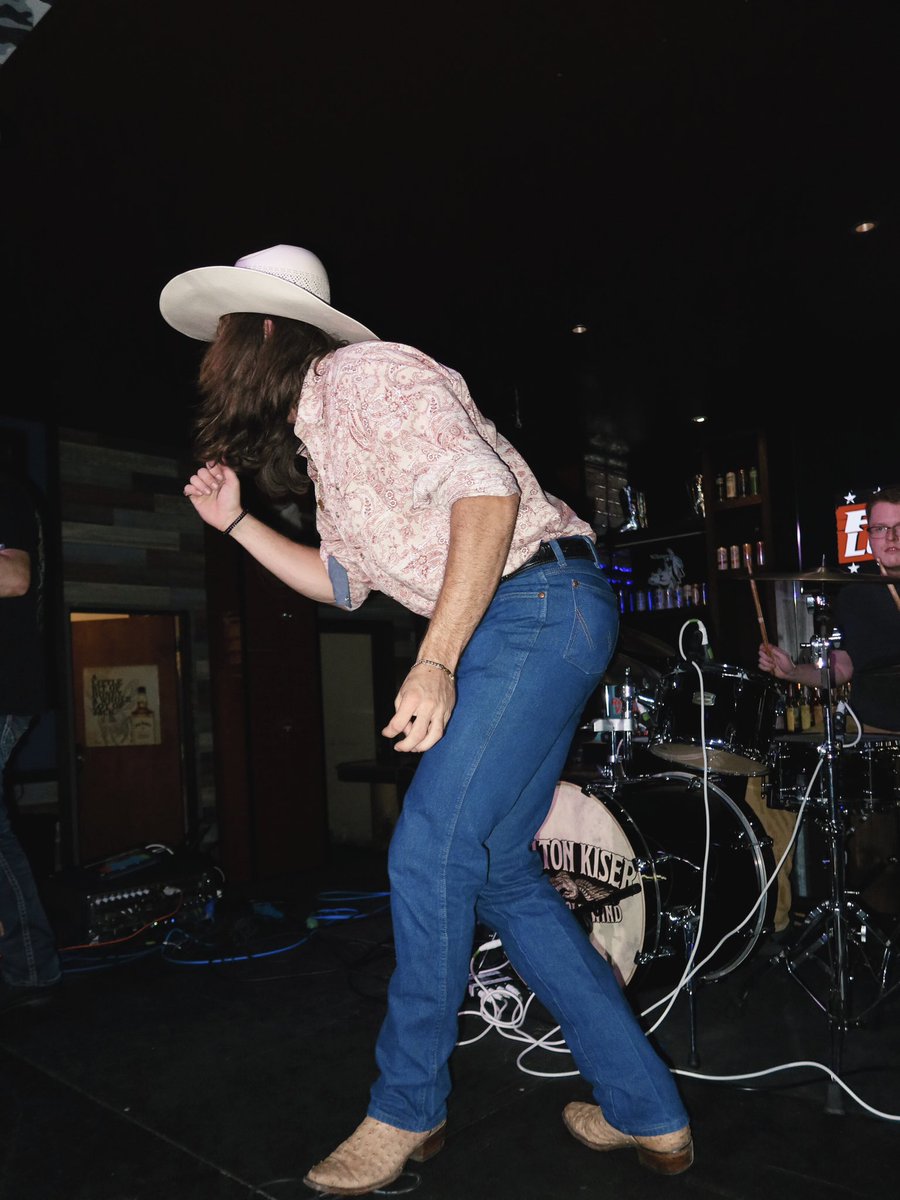 dkdownwind's tweet photo. TOMORROW NIGHT (11/9) at @StaggerInnLex 👀 Y’all come out! Show starts at 10 PM ⛽️⛽️ https://t.co/jF08zBD6yA