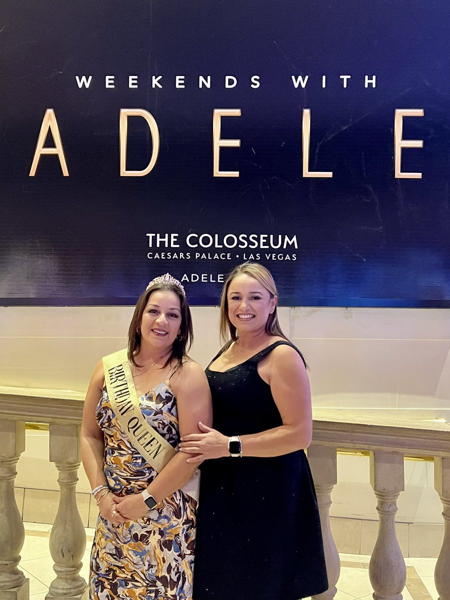 AdeleChasin's tweet photo. @george_danyluk @Adele Oct 6-Went back to celebrate Michelle’s bday. Crafted my very own Simi of Adele at my bday show. “That’s my  lovely Armani dress.” W/my fav Chasing pavements couch.-Failed to ask for a picture w/Michelle https://t.co/1XP1JCugYU
