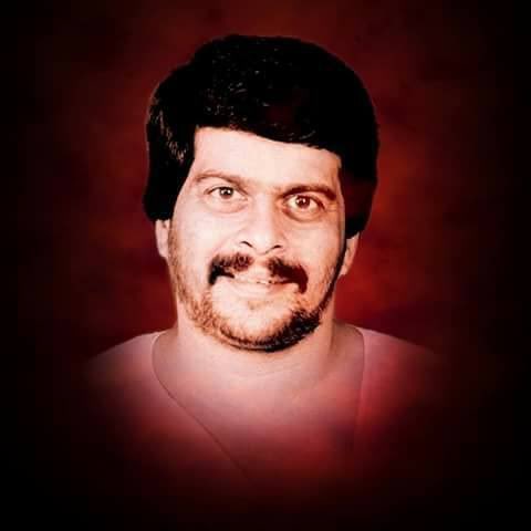 divyarkraj's tweet photo. ಹುಟ್ಟು ಹಬ್ಬದ ಶುಭಾಶಯಗಳು ಕರಾಟೆ ಕಿಂಗ್, ಸುಮಾರು ವರ್ಷಗಳ ಹಿಂದೆಯೇ ಬೆಂಗಳೂರಿಗೆ ಮೆಟ್ರೋ ರೈಲು,ನಂದಿಬೆಟ್ಟ ಕ್ಕೆ ರೋಪ್ ವೇ ,ಬಡವರಿಗೆ ಕಡಿಮೆ ವೆಚ್ಚದಲ್ಲಿ ಮನೆ ನಿರ್ಮಾಣ ಕನಸು ಕಂಡ ಮಹಾನ್ ತಂತ್ರಜ್ಞ,ಆಟೋ ರಾಜ ಶ್ರೀ ಶಂಕರ್ ನಾಗ್ ರವರಿಗೆ .
#ShankarNag #divyark https://t.co/4lW8X1eSk9