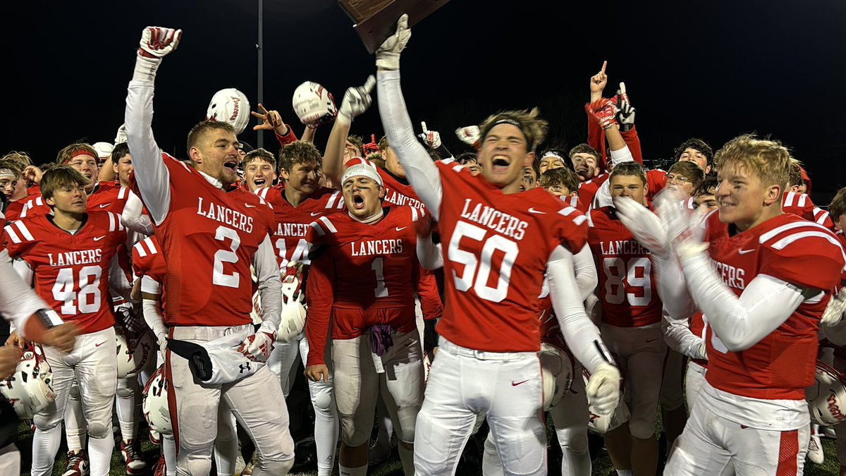 realjuveino's tweet photo. District 10 champions at last. @GMFootball_ @GM_Athletics https://t.co/AKU1VGqSVM