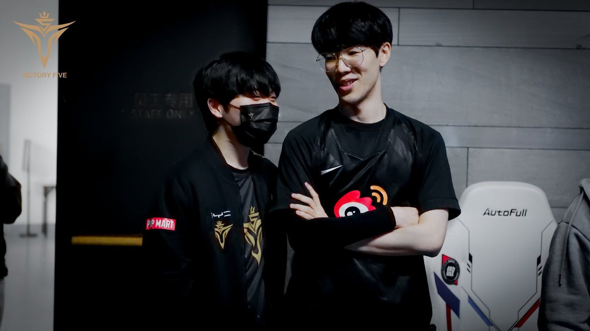 King Valeiker 👑 tweet media