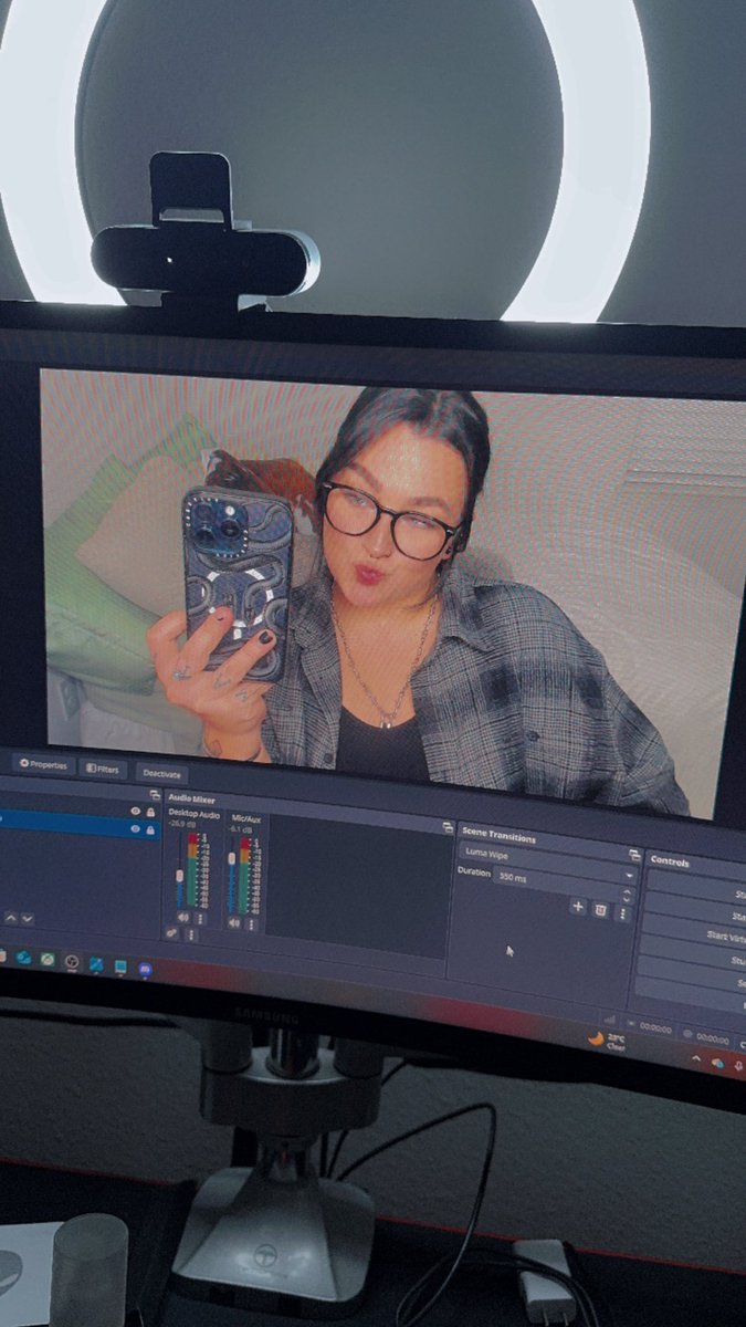 LimitLiz98's tweet photo. I am BACK from an impromptu 2 weeks in Louisiana 😅 
Come hang out! BO6 Zombieeessss 🥰
LIVE RIGHT NOW! 

https://t.co/GmaTh7RoJm https://t.co/XSNo0wb1p1