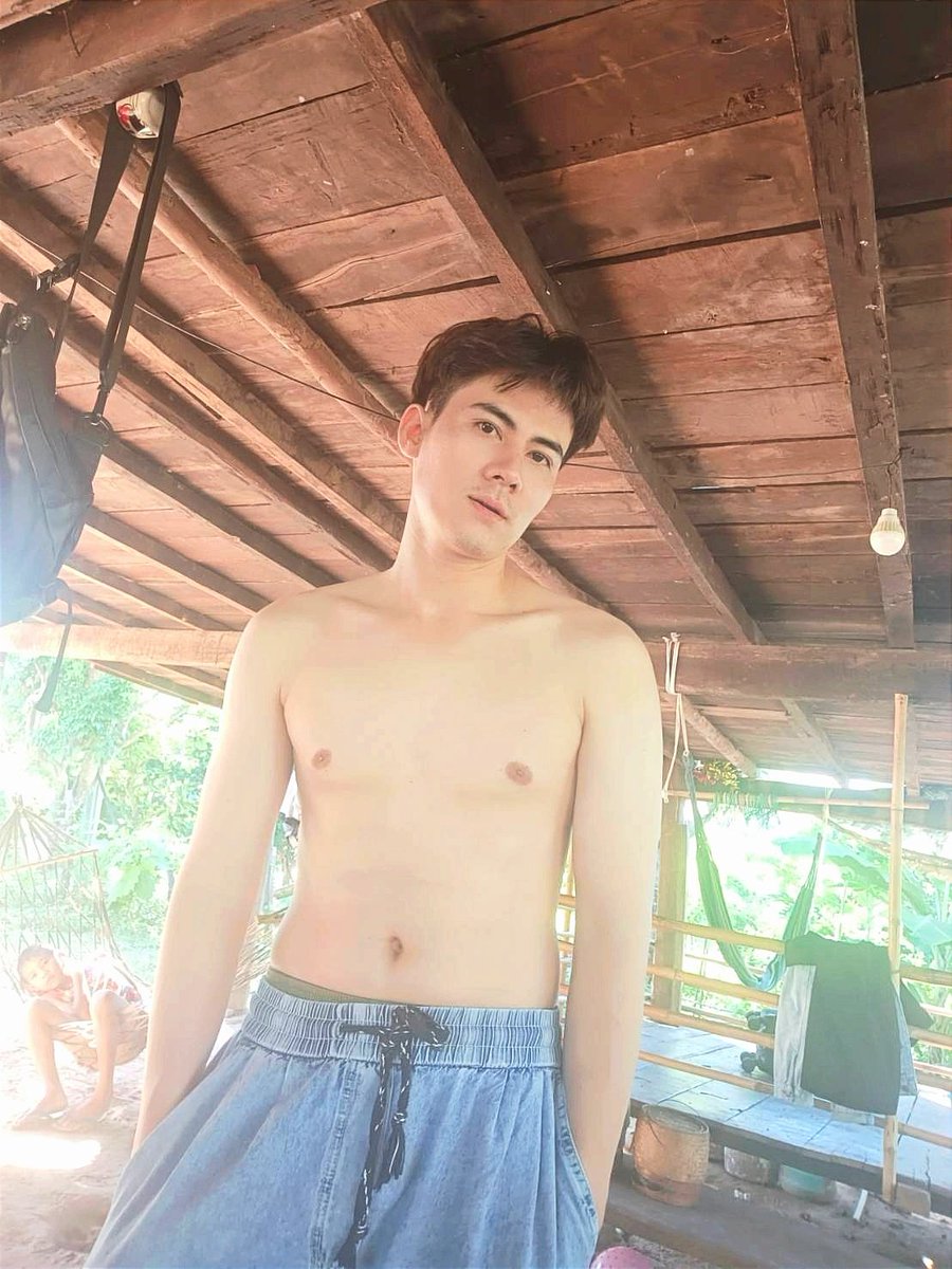 อากาศหนาวจัดเช้าๆ
อยากมีคนกอด
#กดติดตาม #รีทวิตหน่อยค้าบ