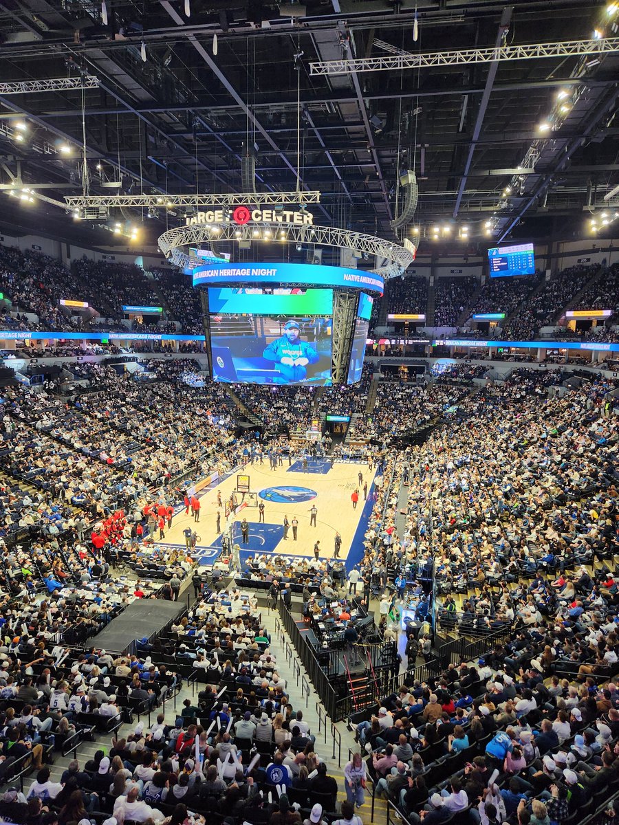 beccaj00729's tweet photo. At the Wolves game. https://t.co/ecL1jZwVDG
