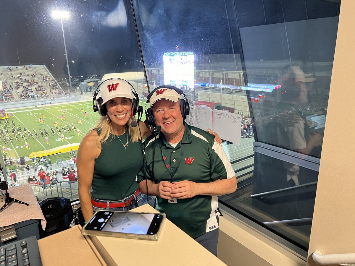 HighlanderRadio's tweet photo. Joined at halftime with special guest Missy Herndon, President &amp; CEO of Interfaith. Hey y'all, be sure to look to see how you can help in community needs through the holidays. https://t.co/DZf95SP4J6 https://t.co/Snh6hDSsBF