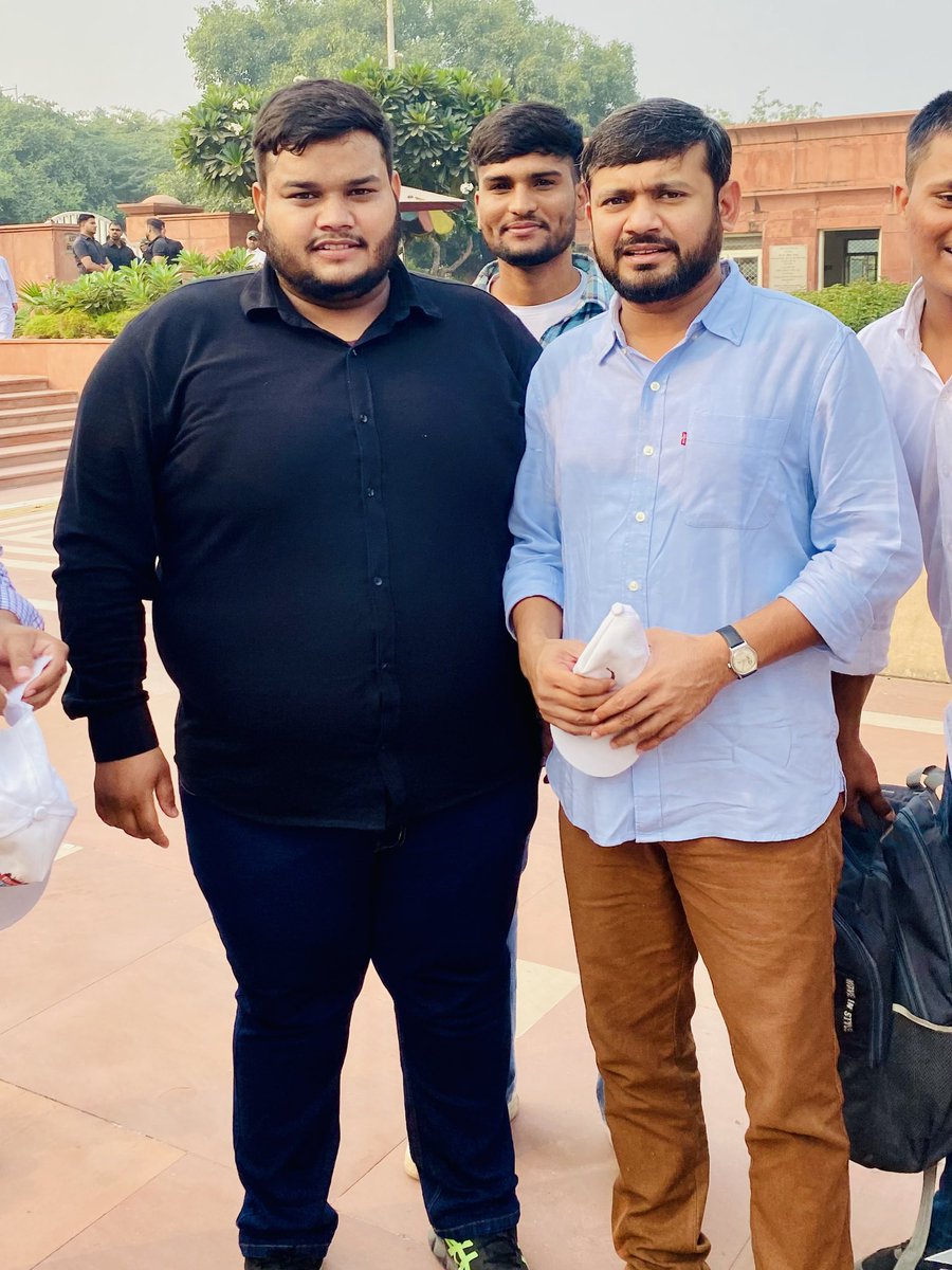 DevashishMina_'s tweet photo. सहेगी नहीं, दिल्ली भरेगी हुंकार
भ्रष्टाचार-कुशासन पर होगा वार

दिल्ली प्रदेश कांग्रेस कमेटी के अध्यक्ष @devendrayadvinc जी के नेतृत्व में 8 नवंबर से शुरू हुवी #दिल्ली_न्याय_यात्रा  से जुड़कर अन्याय के खिलाफ आवाज बुलंद करें।
#nyaykahaqmilnetak #khandelakabeta #devashishmina https://t.co/Qo2oSJTKUw