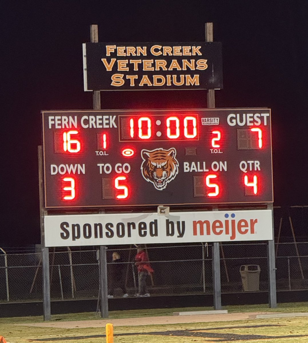 📸 Michael C. Wells Photography (@mcwellsphoto) on Twitter photo <a href="/FernCreekFB/">Fern Creek Football</a> holds <a href="/OCColonelNation/">OCColonelNation</a> scoreless in the second half, and claims victory 16-7, after trailing 7-3 at the half.
<a href="/KYHighFootball/">KY HIGH FOOTBALL 🏈</a> @Tyler_Greever <a href="/FernCreekHigh/">Fern Creek High School</a> <a href="/CoachJoshAbell/">Joshua Abell</a> <a href="/FernCreekFB/">Fern Creek Football</a> holds <a href="/OCColonelNation/">OCColonelNation</a> scoreless in the second half, and claims victory 16-7, after trailing 7-3 at the half.
<a href="/KYHighFootball/">KY HIGH FOOTBALL 🏈</a> @Tyler_Greever <a href="/FernCreekHigh/">Fern Creek High School</a> <a href="/CoachJoshAbell/">Joshua Abell</a>