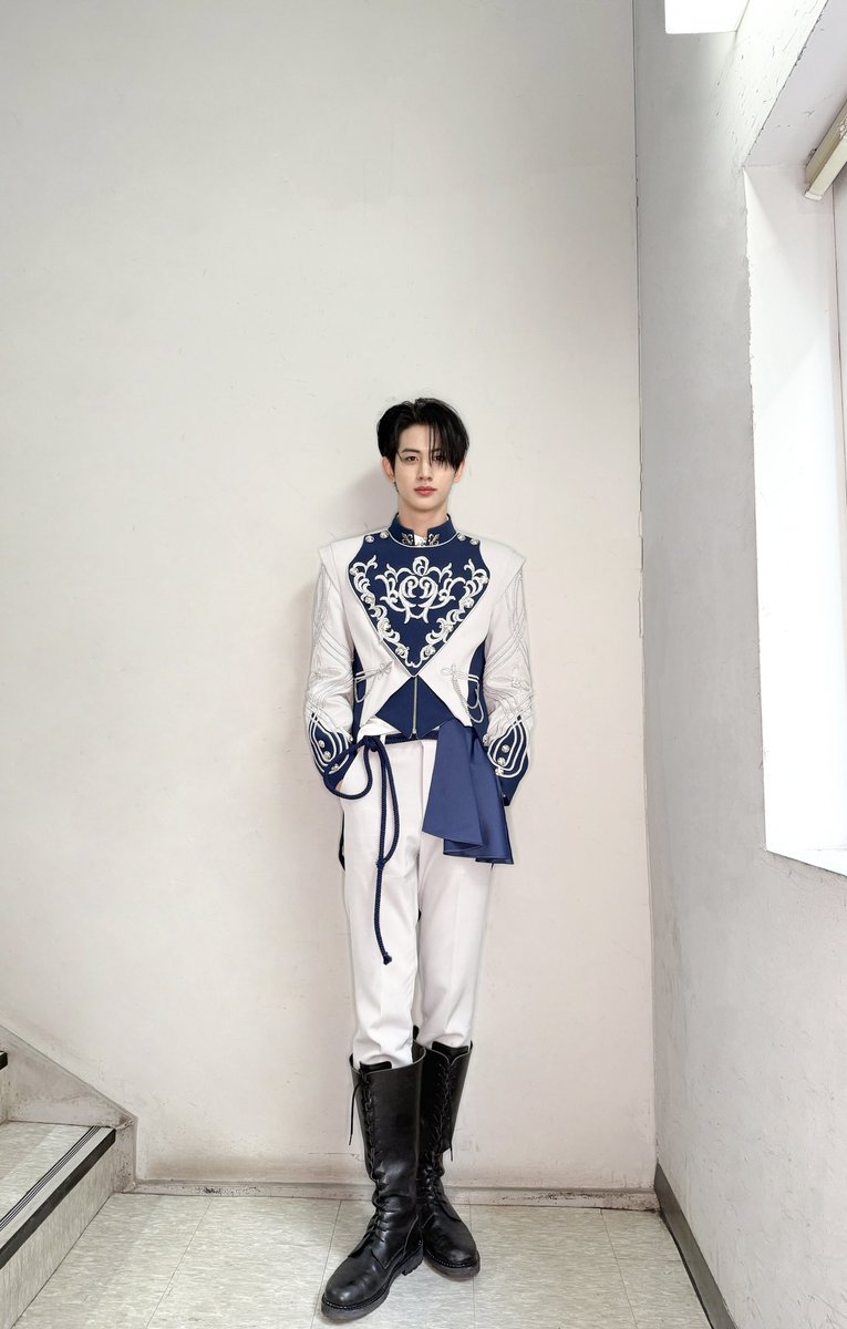 YOUNITE_offcl's tweet photo. [#YOOTD] 

📸 241107
로드 투 킹덤 : ACE OF ACE
👉 https://t.co/uWOzYNhuNL

#YOUNITE #유나이트 #신념 #Faith
#브랜뉴뮤직 #BRANDNEWMUSIC
#로드투킹덤 #로드투킹덤_A #로투킹_A #ROADTOKINGDOM https://t.co/whnpL5oyzB