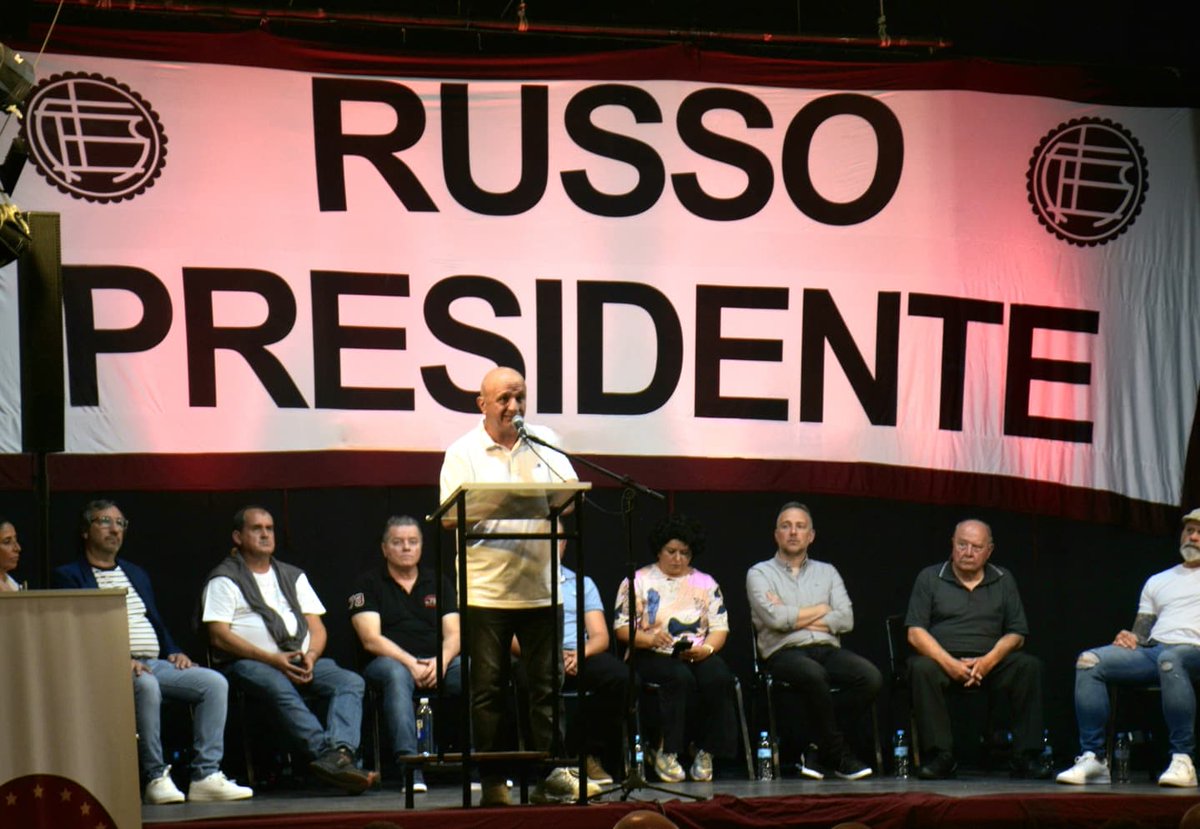 PrimeroLanusok's tweet photo. 🇱🇻| ¡Un proyecto de grandeza y liderazgo!

En el Centro Comercial de Lanús lanzamos nuestra candidatura de cara a las próximas elecciones del club Lanús, con Nicolás Russo como candidato a presidente.

¡PRIMERO LANÚS! https://t.co/9EBTIxQLjh