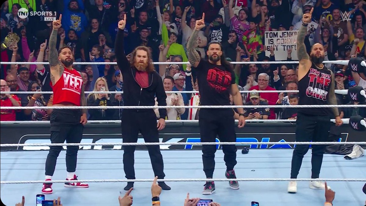 Official_WMI's tweet image. #OBL LET&apos;S FUCKIN GO!
#SmackDown