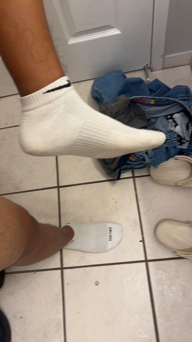 M0renoPapi's tweet photo. I have so much content I forget to post (RT pls n like) 😂 #DL #BI #bttm #Top #Teen #love #gay #straight https://t.co/AopcUlc8PR