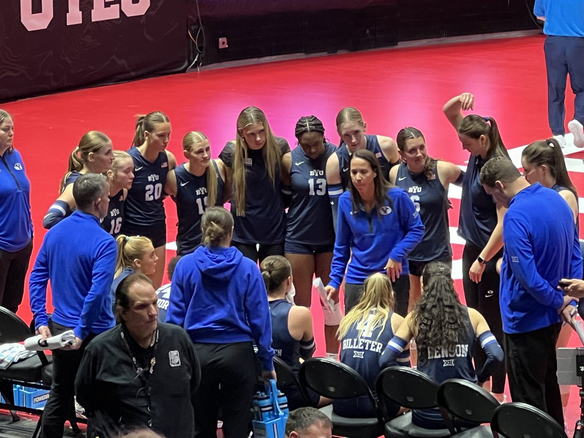 Huntsman Center - Utah v BYU Women’s volleyball. Utah leads 2-0. Question of the night for me: why do the BYU coaches wear traditional BYU blue while the players wear USU blue?  #GoUtes #USU #Aggies #BYU #TwoblueCougars