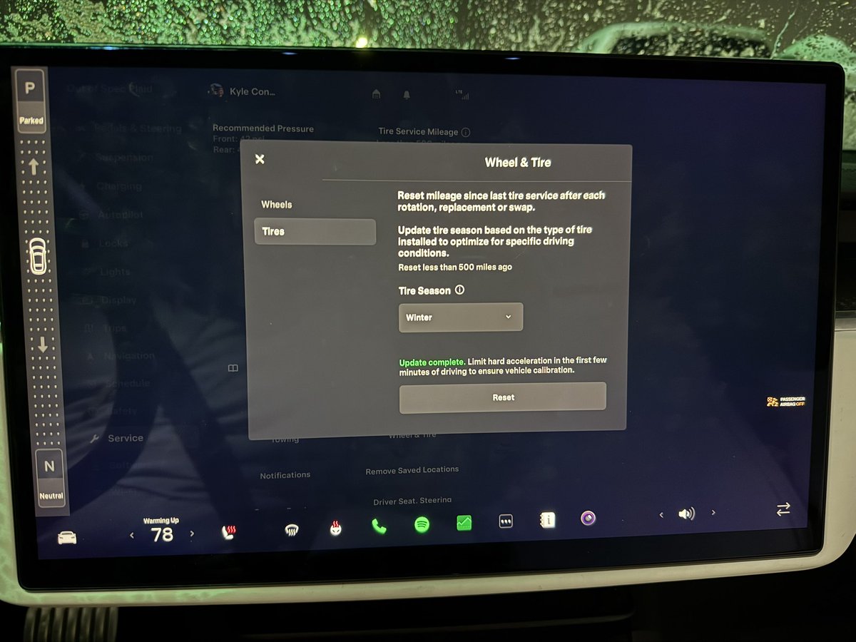 itskyleconner's tweet photo. Another post praising Tesla’s vertically integrated traction control systems with in-motor powertrain longitudinal wheel speed control… needs a few miles to calibrate after a tire swap and then it’s good to go.

Magic traction control, much of which happens right inside of the inverter to reduce ECU response / lag time 

Some other automakers do this, or similar, but Tesla has mass deployed this incredible tech!

Means faster acceleration than braking in some situations + life saving / performance improving response time ⚡️