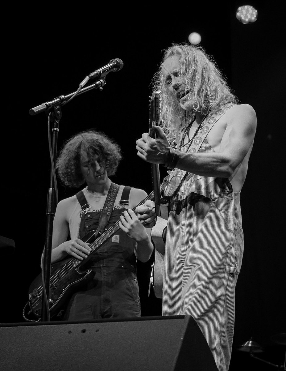canadapostrock's tweet photo. A few snaps from Alan Sparhawk (&amp; Cyrus) @lowtheband opening for GY!BE in Chicago at @saltshedchicago 8/11/24. He made this beat. https://t.co/1nXUtfKpYd