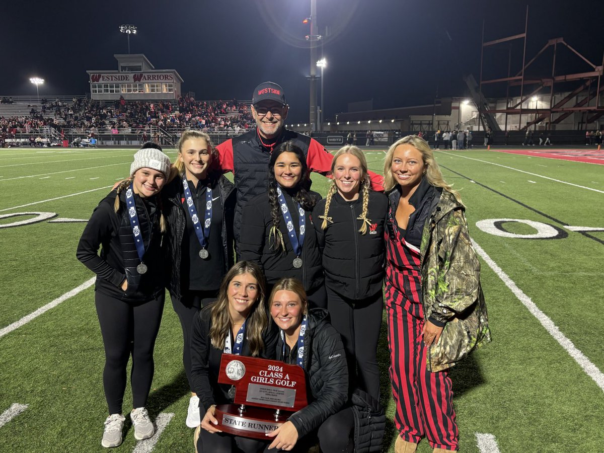 westside_golf's tweet image. Girls got some well deserved attention at the football game.  Hard Work Wins Again ❤️💪🏽