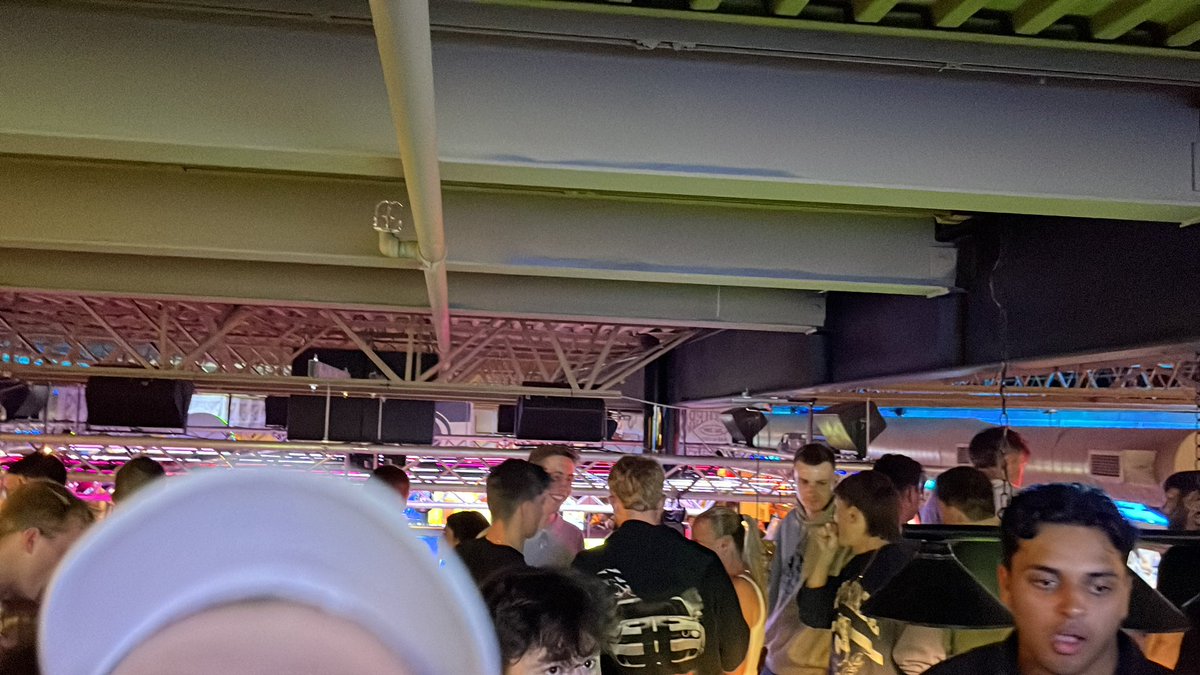 cuunstruction's tweet image. Liberals are losers