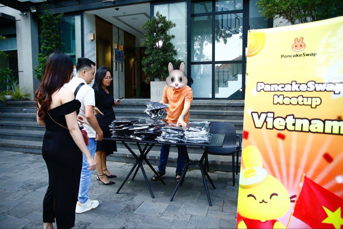 PancakeSwap tweet media